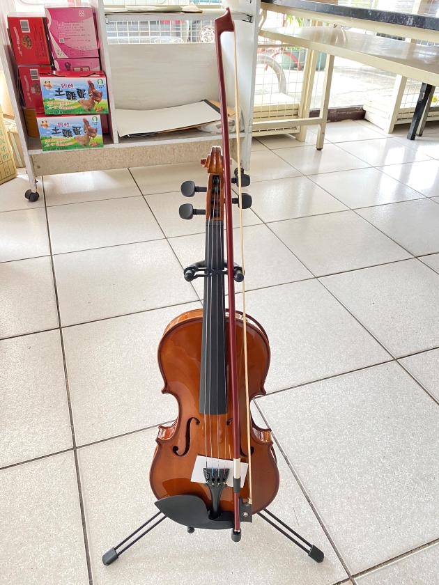 H54B 小提琴展示架(鐵) 2