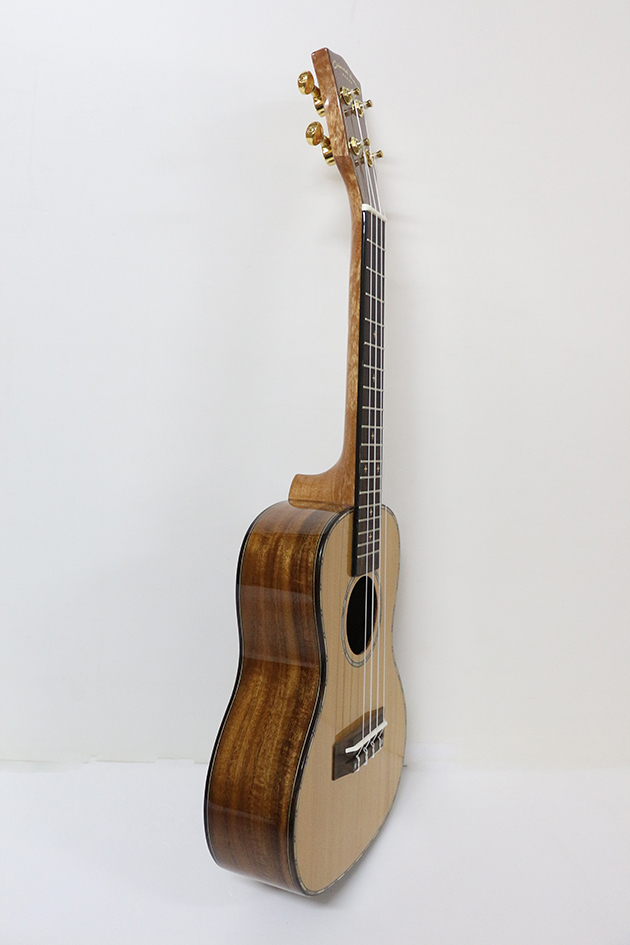 AG23F-23吋 烏克麗麗-面單板紅松 側後相思木(亮面) 定價5000 2